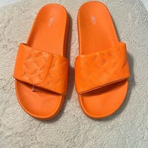 Carrots by Anwar | Orange Embossed Carrot Slides NWOT Sz 7 — Pop Color
